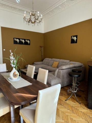 Izabella Home Budapest Budapeste Exterior foto