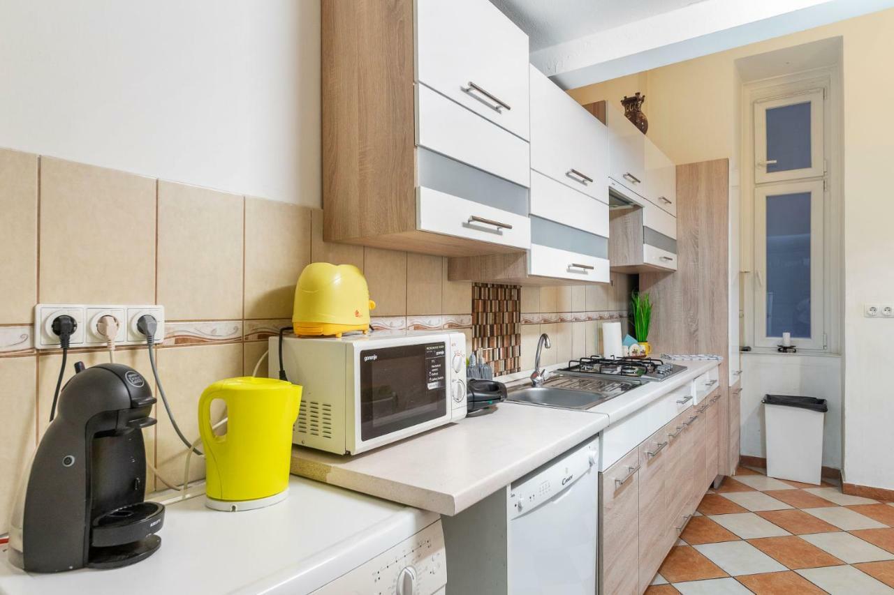 Izabella Home Budapest Budapeste Exterior foto