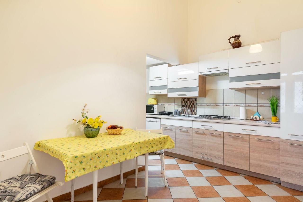 Izabella Home Budapest Budapeste Exterior foto